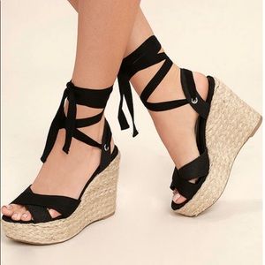 New wedge sandals - never worn! Size 7.5